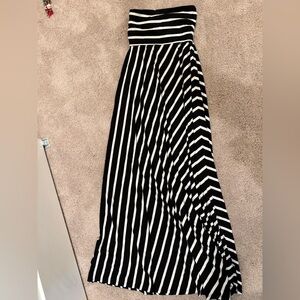 New BEBE Black and White Striped Maxi Skirt XS